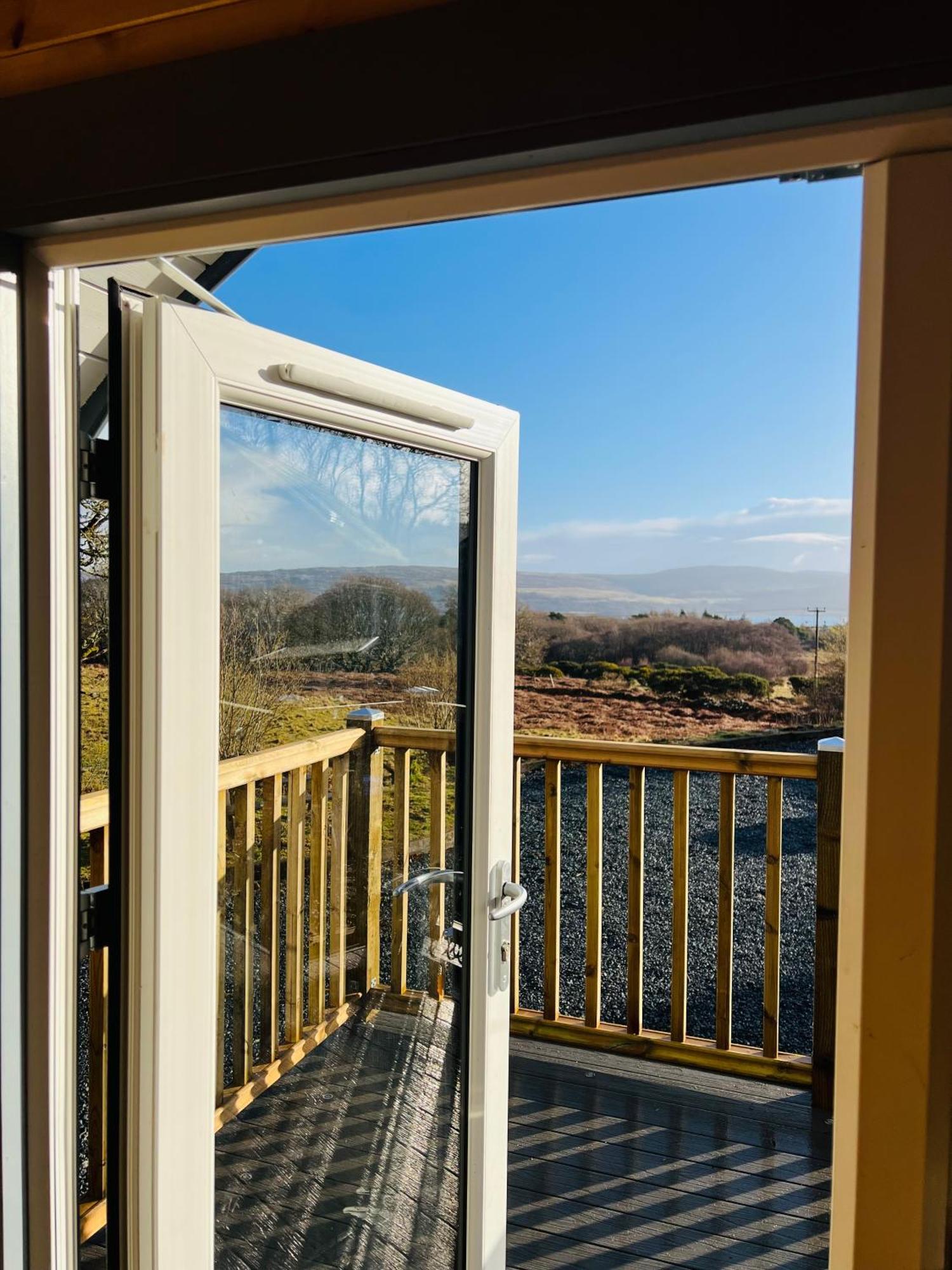 Hidden Hut - Aros View - Tobermory Villa Bagian luar foto